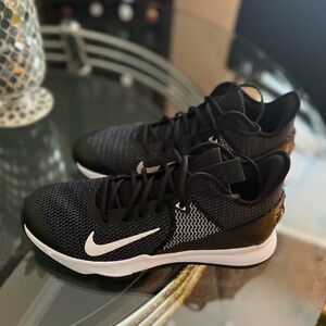 New Nike Men's Lebron Witness IV Basketball Shoes; Size 12